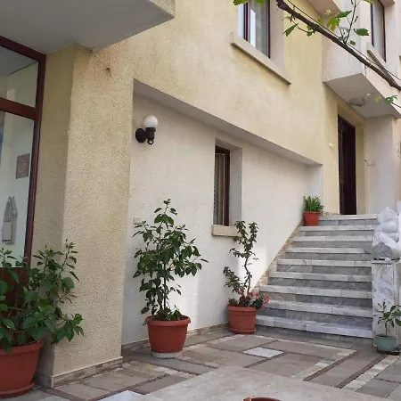 Rakovina بيت ضيافة